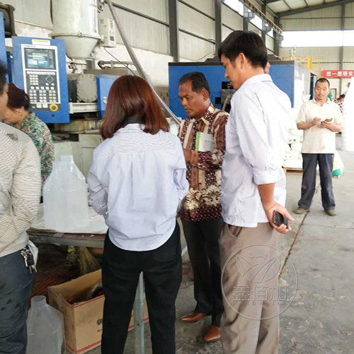 柬埔寨客戶來中國參觀訂貨